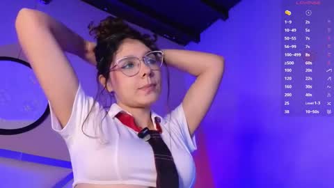 Naty Saenz online show from 09.18.25