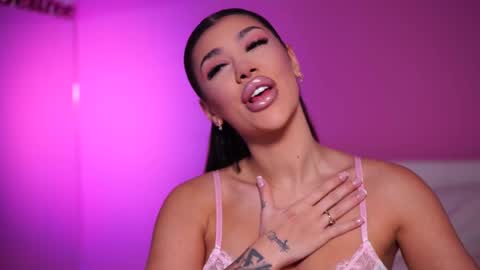 Naty online show from 02.25.25