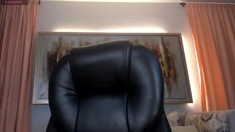 Snapshot of natyferrer chatting on 12.21.24 Naty Ferrer online show from 12.21.24