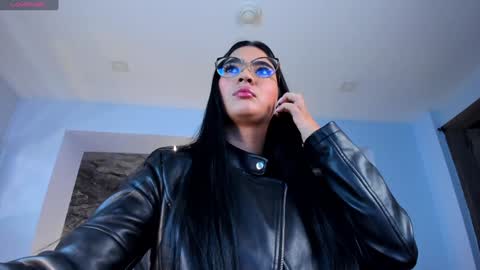 Snapshot of natyferrer chatting on 12.29.24 Naty Ferrer online show from 12.29.24