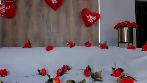 Snapshot of natyferrer chatting on 02.14.25 Naty Ferrer online show from 02.14.25