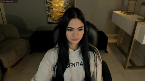 Snapshot of natyferrer chatting on 02.19.25 Naty Ferrer online show from 02.19.25