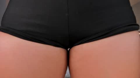 Snapshot of natyferrer chatting on 02.26.25 Naty Ferrer online show from 02.26.25