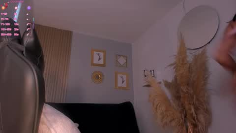 Snapshot of natyferrer chatting on 09.13.25 Naty Ferrer online show from 09.13.25