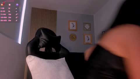 Snapshot of natyferrer chatting on 09.22.25 Naty Ferrer online show from 09.22.25