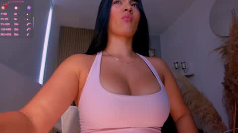 Snapshot of natyferrer chatting on 09.24.25 Naty Ferrer online show from 09.24.25