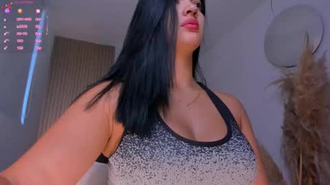 Snapshot of natyferrer chatting on 09.29.25 Naty Ferrer online show from 09.29.25