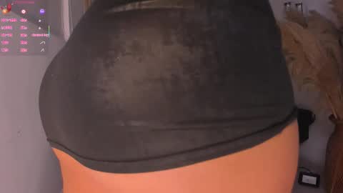 Snapshot of natyferrer chatting on 12.18.25 Naty Ferrer online show from 12.18.25