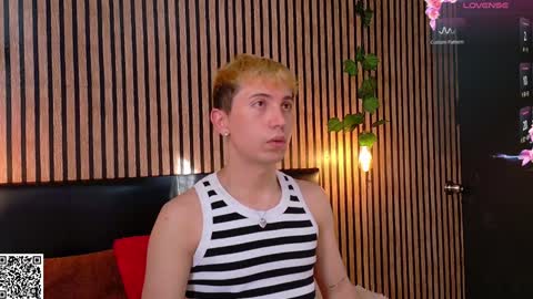 Christopher  Chris online show from 02.05.25