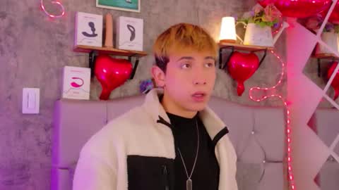 Christopher  Chris online show from 02.24.26