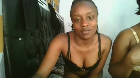 naughty_ellaa online show from 10.11.25