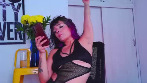 Em  please help me reach 100 thumbs up 3 online show from 10.18.25