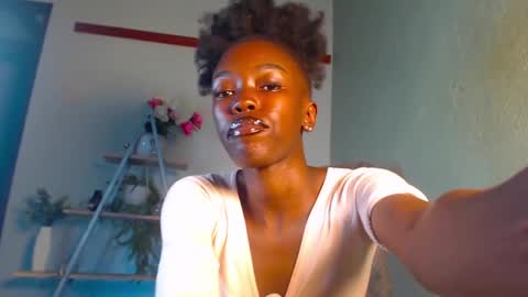 Snapshot of naughty_katrina1 chatting on 12.17.24 naughty_katrina1 online show from 12.17.24