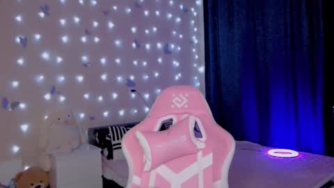 Snapshot of naughty_mablee chatting on 02.20.26 Mable online show from 02.20.26