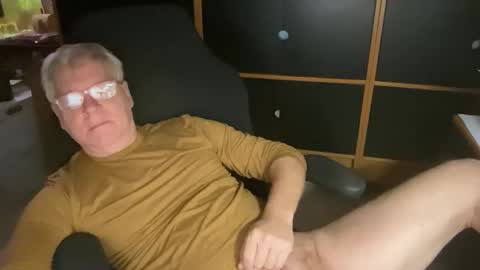 Snapshot of naughtydaddyla chatting on 11.12.25 naughtydaddyla online show from 11.12.25