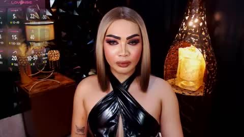 Snapshot of naughtyfridah chatting on 06.20.26 naughtyfridah online show from 06.20.26
