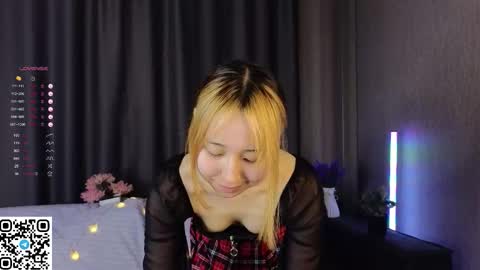 Snapshot of naughtygiggle chatting on 02.04.26 Lina online show from 02.04.26