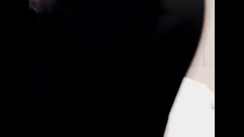 Snapshot of naughtyjenniferxx chatting on 11.04.25 Jenny online show from 11.04.25