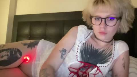 NaughtyLayla666 online show from 05.14.26