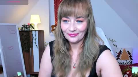 Milana - on air every day except Wednesday from 9 pm to 4 am European time online show from 01.08.26