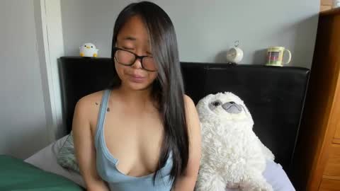 Gigi Chu  online show from 10.05.25