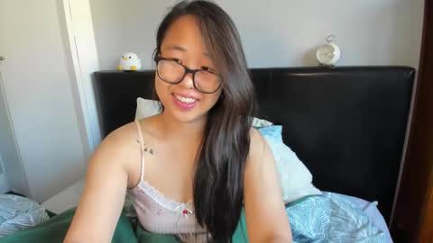 Gigi Chu  online show from 10.11.25
