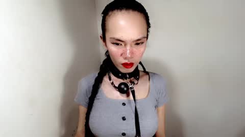 naughtypetiteangel online show from 11.20.25