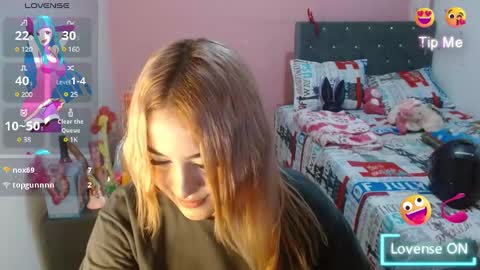 Snapshot of naughtyplayass chatting on 12.17.24 naughtyplayass online show from 12.17.24