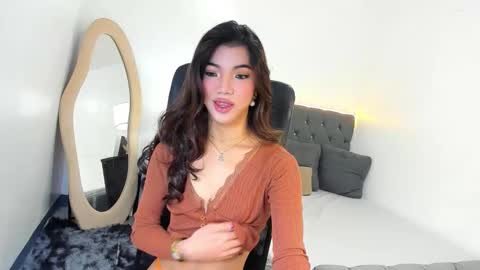Snapshot of naughtyvixennova chatting on 09.30.25 Cassie online show from 09.30.25