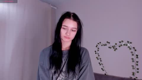 Snapshot of naya_mirel chatting on 02.25.26 Kira online show from 02.25.26