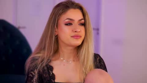 Snapshot of nayaquinn chatting on 01.18.26 Naya online show from 01.18.26