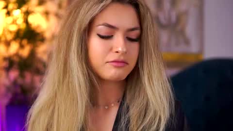 Snapshot of nayaquinn chatting on 02.04.26 Naya online show from 02.04.26