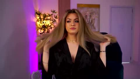 Snapshot of nayaquinn chatting on 02.09.26 Naya online show from 02.09.26