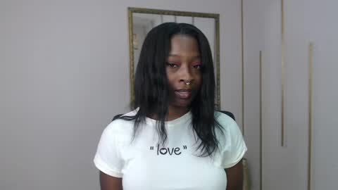 Nayaris 3 online show from 05.14.26