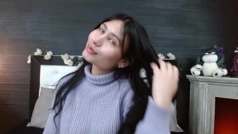 Naye  online show from 02.15.25