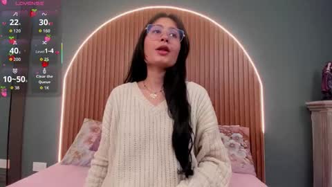 Naye  online show from 11.15.25