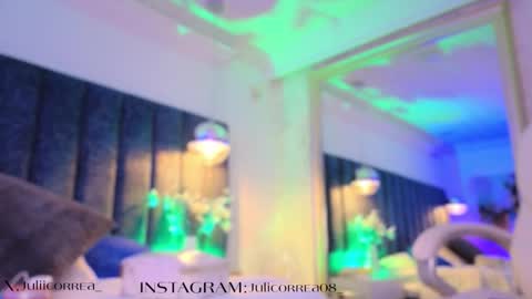 Juli  online show from 09.13.25