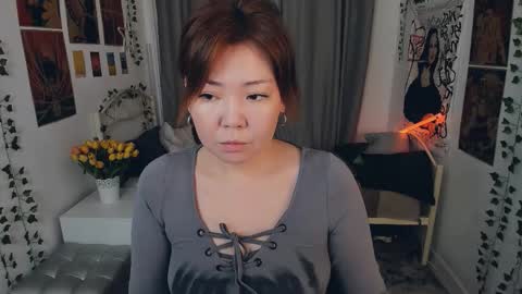 Snapshot of nazu_chan chatting on 10.10.25 Natzuko online show from 10.10.25