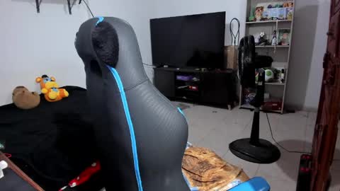 Geek Nicole    im Neeko UwU online show from 05.20.26