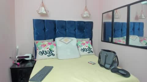 Snapshot of neferet_opal chatting on 06.21.26 neferet_opal online show from 06.21.26