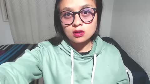 Snapshot of negrita_25 chatting on 09.15.25 Zoe online show from 09.15.25