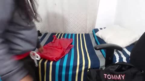 Snapshot of negrita_25 chatting on 10.11.25 Zoe online show from 10.11.25