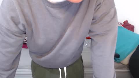 Snapshot of negrita_25 chatting on 10.21.25 Zoe online show from 10.21.25