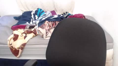 Snapshot of negrita_25 chatting on 10.23.25 Zoe online show from 10.23.25