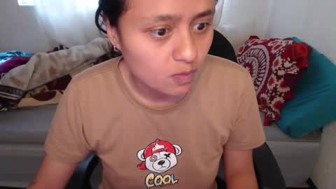 Snapshot of negrita_25 chatting on 10.27.25 Zoe online show from 10.27.25