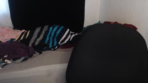 Snapshot of negrita_25 chatting on 11.27.25 Zoe online show from 11.27.25