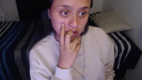 Snapshot of negrita_25 chatting on 11.27.25 Zoe online show from 11.27.25