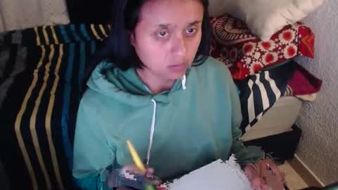 Snapshot of negrita_25 chatting on 12.19.25 Zoe online show from 12.19.25