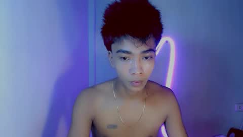 neil_asian69 online show from 11.10.25
