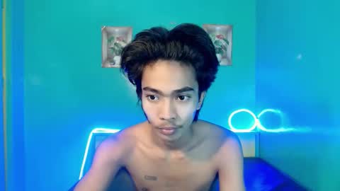 neil_asian69 online show from 04.17.26